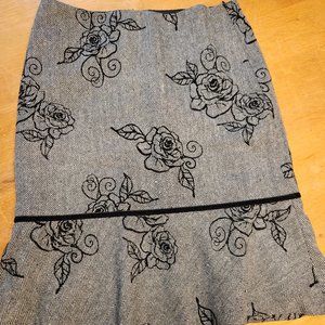 White House Black Market Black Floral Herringbone Skirt SZ 4